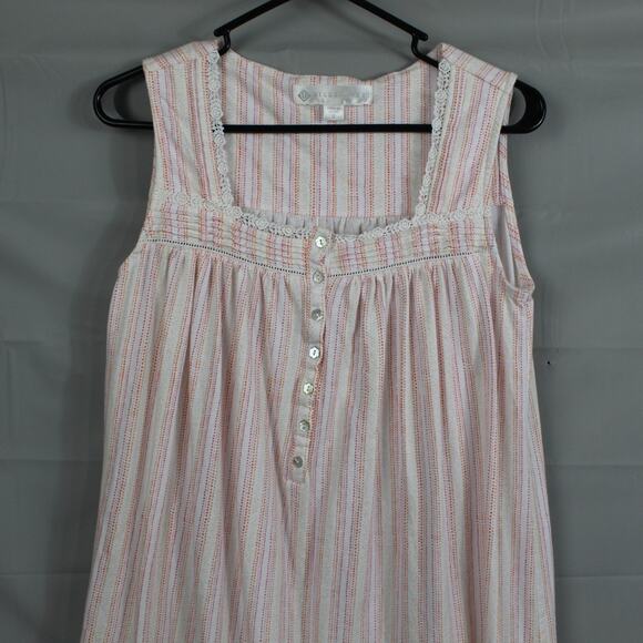 dress - Picture 2 of 10